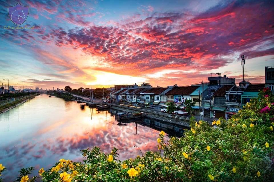 10 Days Vietnam Luxury Tour with Golden Bridge